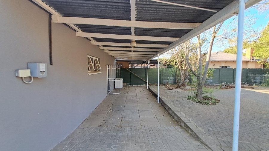 5 Bedroom Property for Sale in Park West Free State